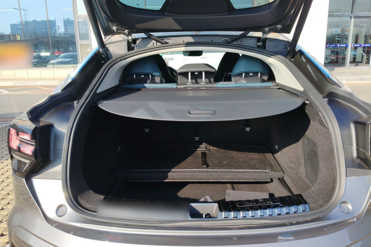 领克05 2020款 2.0TD 两驱耀Halo机舱底盘23