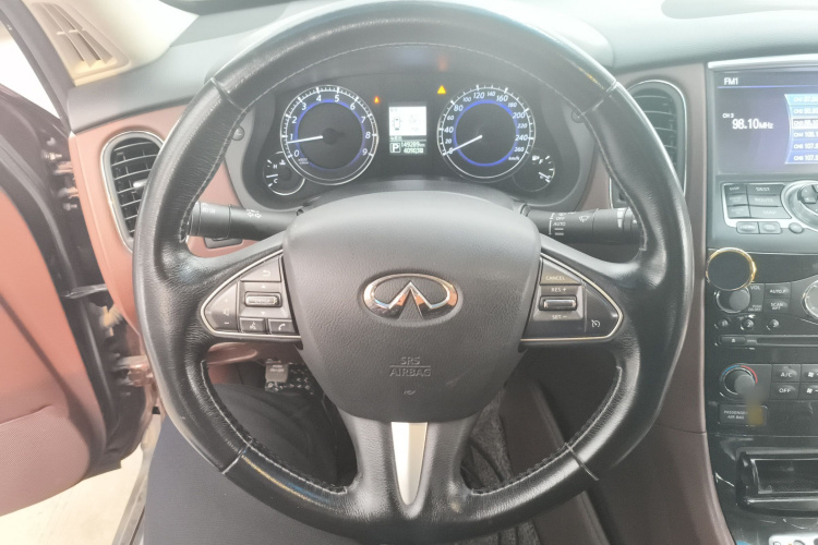 英菲尼迪QX50 2015款 2.5L 悦享版中控内饰13