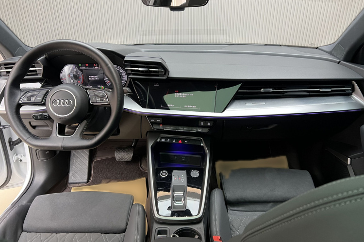 奥迪A3 2024款 Sportback 35 TFSI 豪华运动型中控内饰7001