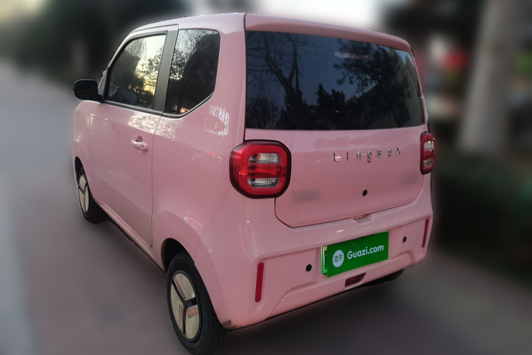 凌宝汽车 凌宝uni 2023款 超甜版（手动座椅）车身外观5