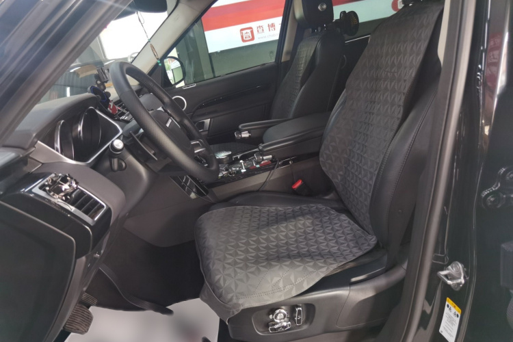 路虎 发现 2019款 2.0T SE中控内饰19