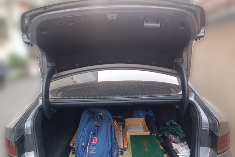 比亚迪 秦PLUS 2024款 荣耀版 DM-i 55KM领先型中控内饰23