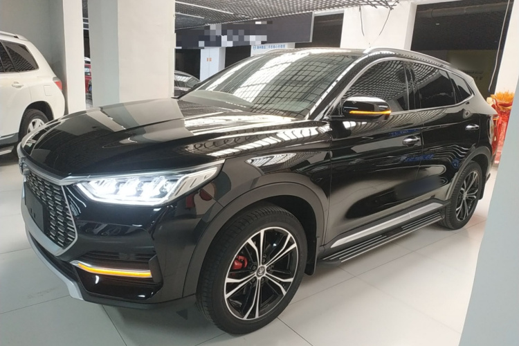 比亚迪 宋PLUS 2020款 1.5T 自动旗舰型车身外观4