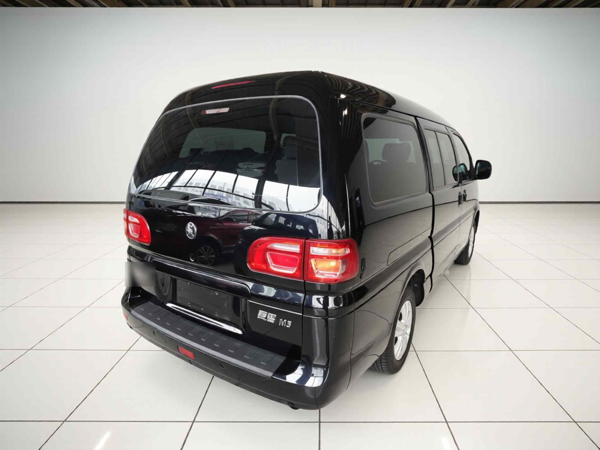 东风风行 菱智 2023款 M5L 1.6L 基本型 5座(5)