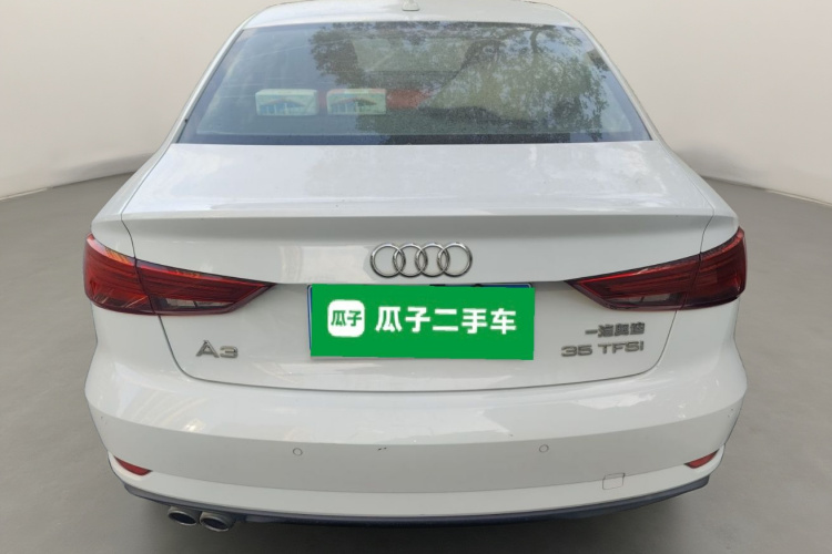 奥迪A3 2018款 30周年年型 Limousine 35 TFSI 进取型车身外观6