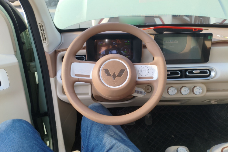 五菱汽车 宏光MINIEV 2024款 第三代 215km 进阶版中控内饰13