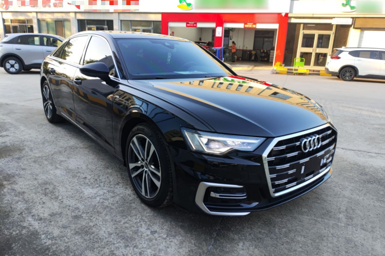 奥迪A6L 2024款 40 TFSI 豪华动感型车身外观3