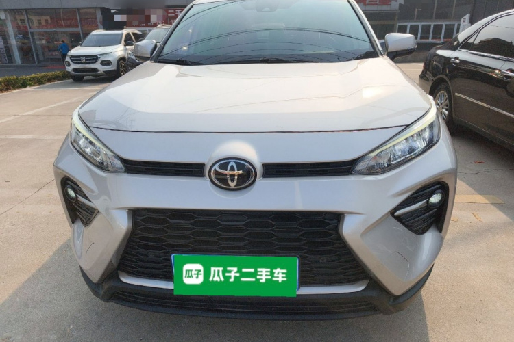 丰田 威兰达 2020款 2.0L CVT两驱豪华版车身外观2