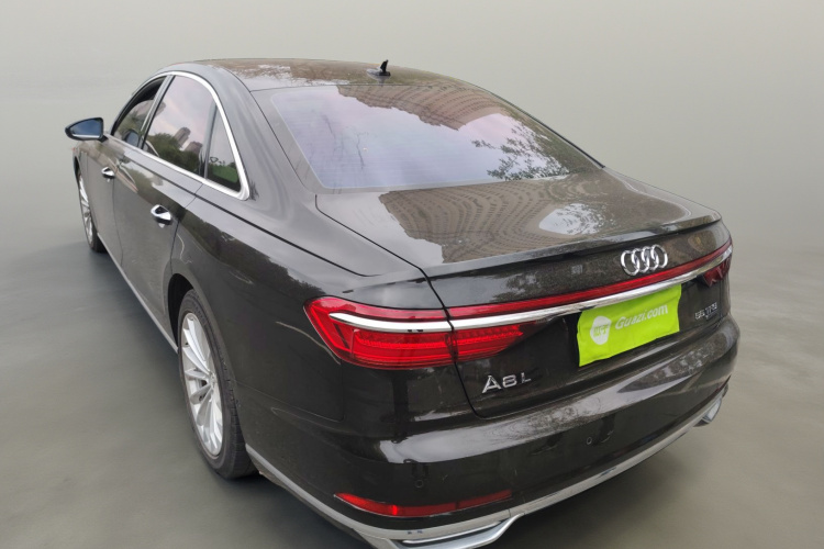 奥迪A8 2018款 A8L 55 TFSI quattro投放版精英型车身外观5