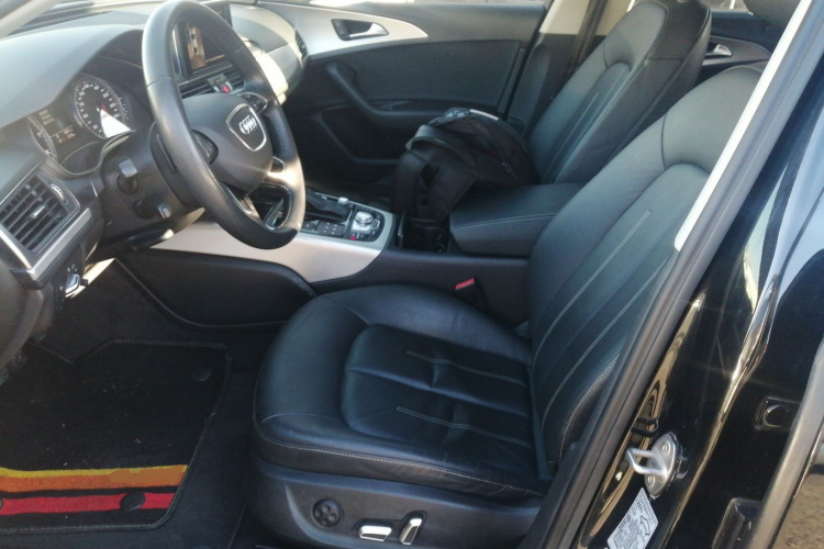 奥迪A6L 2018款 30周年年型 TFSI 进取型中控内饰19