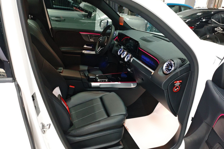 奔驰EQB 2022款 EQB 260局部细节41