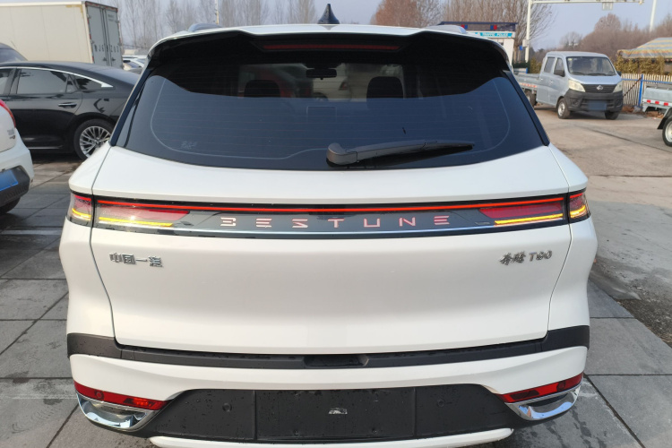 奔腾T90 2023款 1.5T DCT 自动豪华型车身外观6