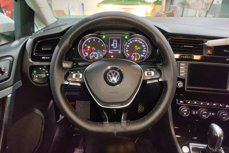 大众 高尔夫 2016款 280TSI 自动旗舰型中控内饰13