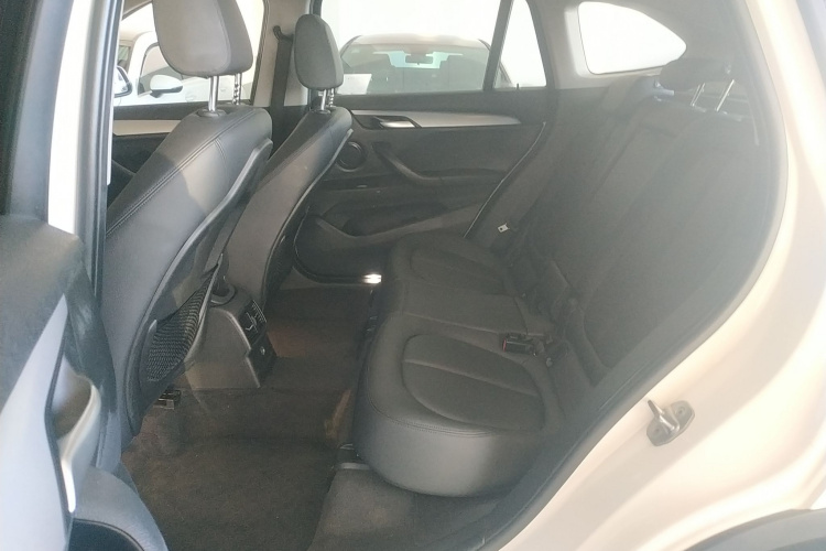 宝马X1 2016款 sDrive18Li 尊享型中控内饰21