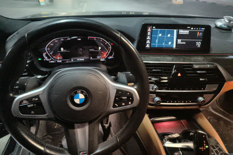 宝马5系 2020款 530Li 领先型 M运动套装中控内饰12