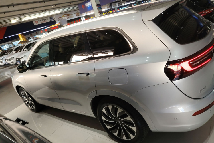 鸿蒙智行 问界M7 2024款 1.5T 后驱Plus版 5座车身外观4