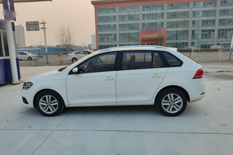 大众 桑塔纳 2017款 浩纳 1.6L 自动风尚版车身外观4