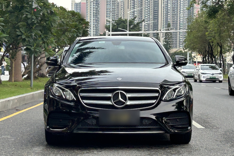 奔驰E级 2020款 改款 E 260 L 运动型车身外观6001