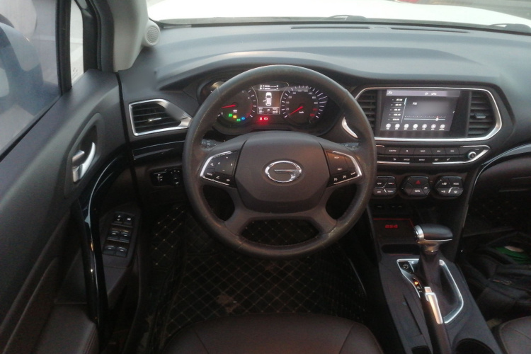 广汽传祺 传祺GS4 2015款 200T G-DCT豪华版中控内饰13