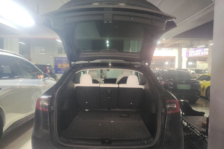 特斯拉 Model Y 2022款 改款 后轮驱动版局部细节23