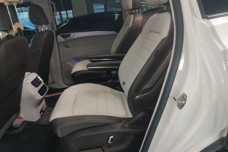 大众 揽境 2022款 380TSI 四驱豪华佳境版Pro 6座中控内饰21