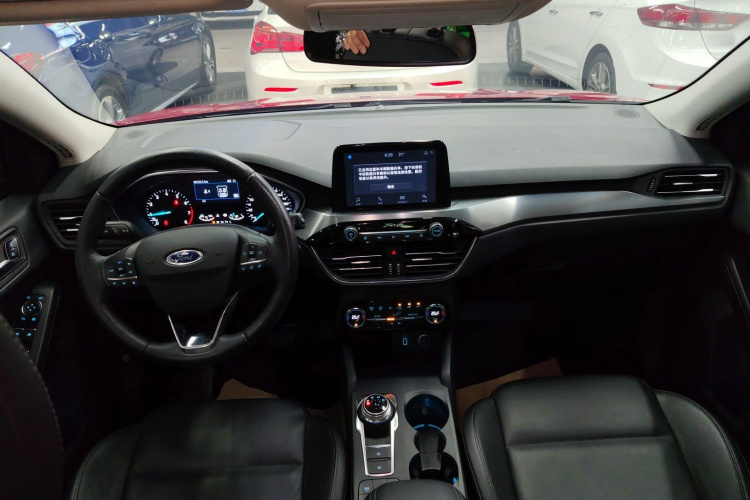 福特 福克斯 2020款 两厢 EcoBoost 180 自动锋耀型中控内饰7002