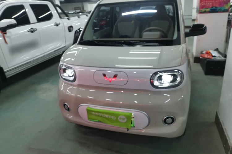 五菱汽车 宏光MINIEV 2024款 第三代 215km 青春版车身外观2