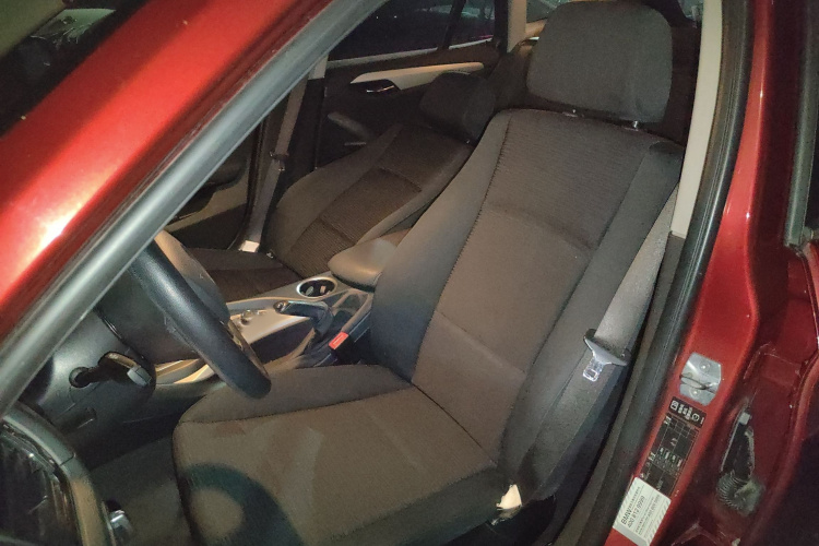 宝马X1 2014款 sDrive18i 时尚型局部细节19