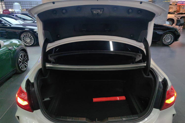 宝马1系 2020款 120i M运动套装局部细节23