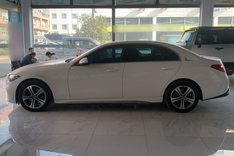 奔驰C级 2022款 改款 C 200 L 运动版车身外观6005