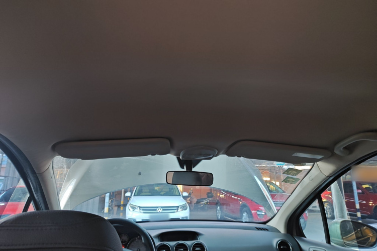 标致408 2013款 2.0L 手动舒适版中控内饰22