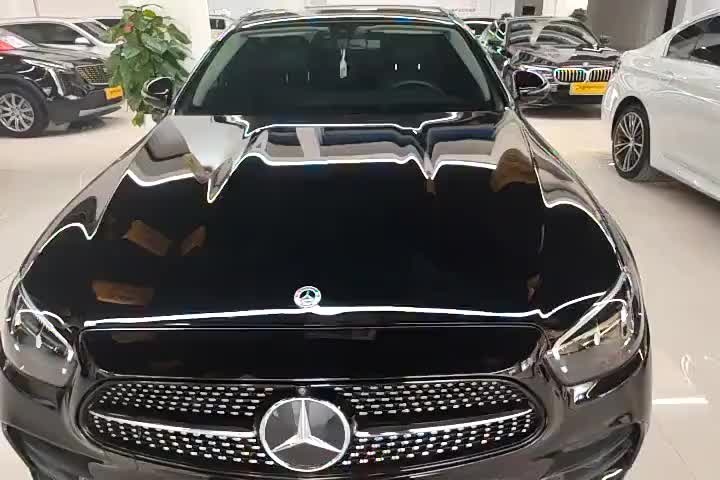 奔驰E级 2022款 改款三 E 300 L 运动时尚型实拍1