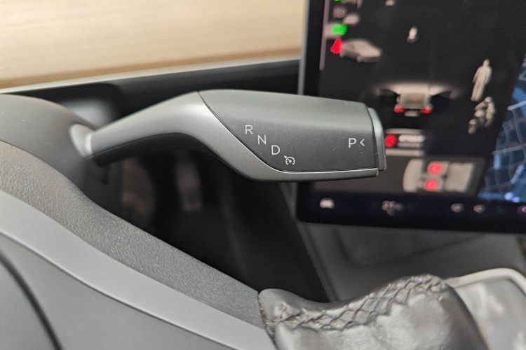 特斯拉 Model Y 2021款 标准续航后驱版局部细节18