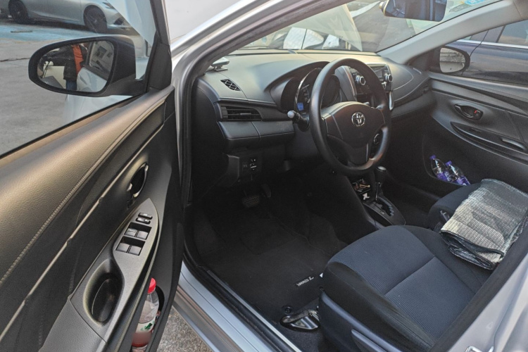 丰田 YARiS L 致炫 2019款 1.5E CVT魅动版 国VI中控内饰20