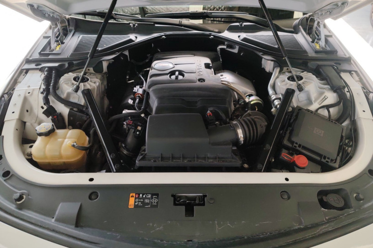 凯迪拉克CT6 2017款 28T 精英型机舱底盘24