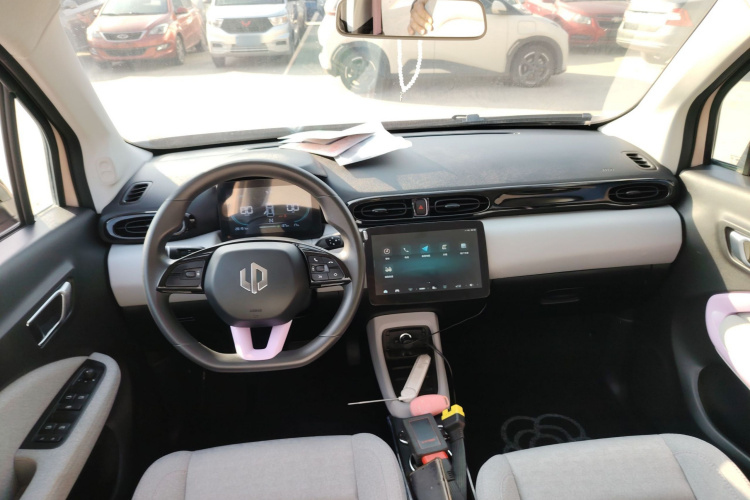 零跑汽车 零跑T03 2022款 琥珀版中控内饰12