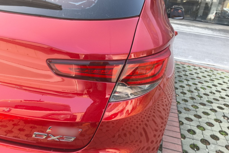 东南DX3 2018款 1.5T SRG 手动尊贵型车身外观9