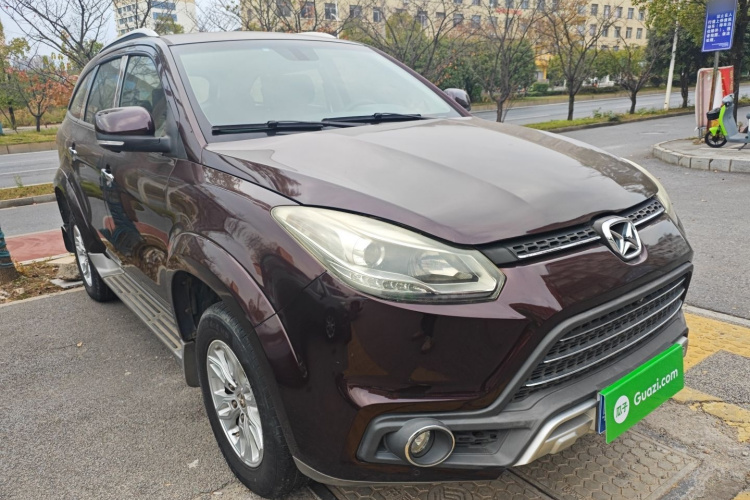 江铃 驭胜S350 2016款 2.0T 自动两驱汽油超豪华版5座车身外观3