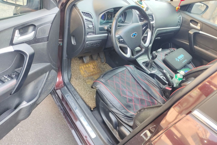 吉利汽车 帝豪 2015款 三厢 1.5L 手动向上版中控内饰20