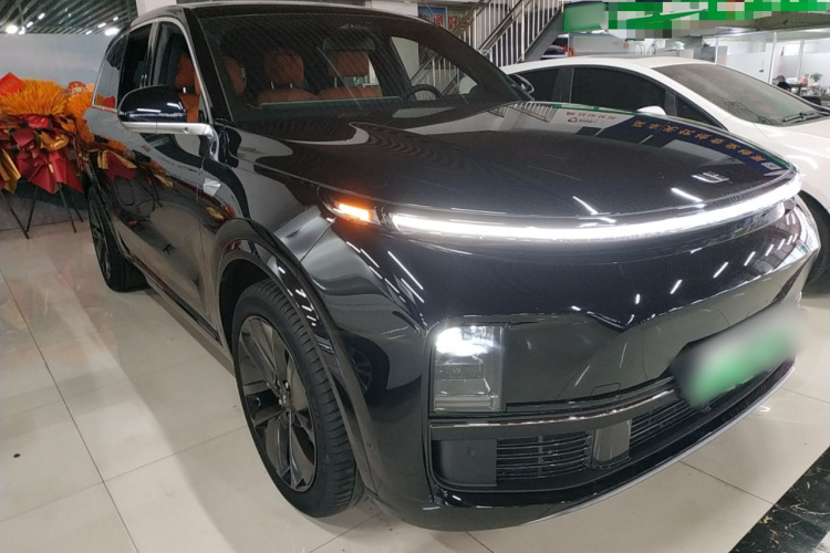 理想汽车 理想L8 2023款 Air车身外观3