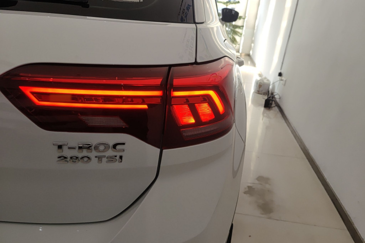 大众 T-ROC探歌 2018款 280TSI DSG两驱舒适型 国V车身外观9