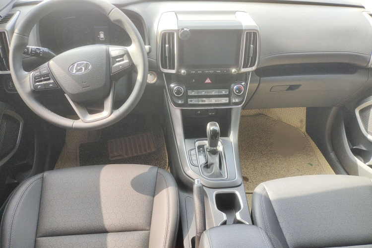 北京现代ix35 2019款 2.0L 自动两驱智勇·畅享版 国V中控内饰7003