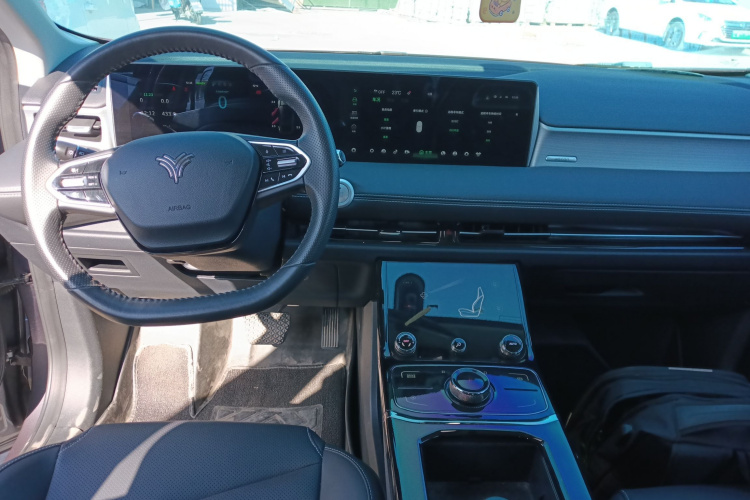 哪吒汽车 哪吒U 2021款 Pro 400 巡航版中控内饰7002