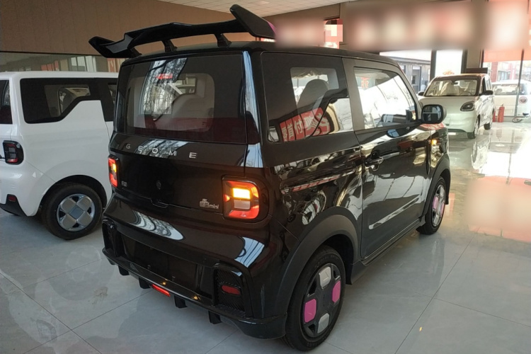 吉利银河 2025款 210km 熊猫卡丁车身外观6005