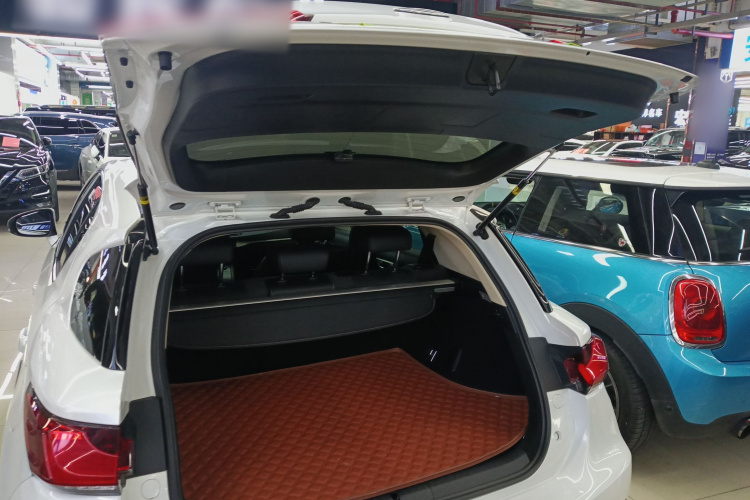 雷克萨斯CT 2020款 CT200h 舒适版 单色机舱底盘23