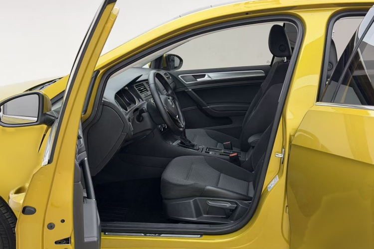 大众 高尔夫 2018款 1.6L 自动舒适型中控内饰7001