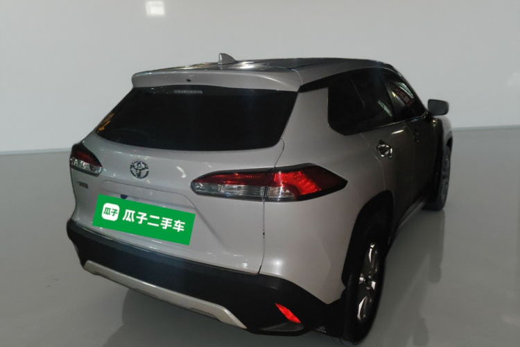 丰田 卡罗拉锐放 2023款 2.0L 先锋版车身外观7