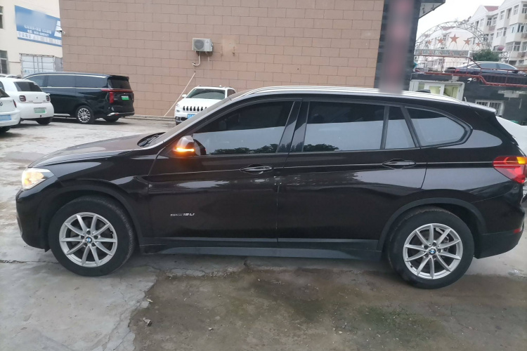 宝马X1 2018款 sDrive18Li 时尚型车身外观6003