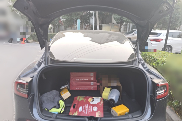 特斯拉 Model 3 2022款 后轮驱动版局部细节23