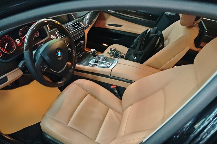 宝马7系 2014款 730Li 臻享型局部细节19